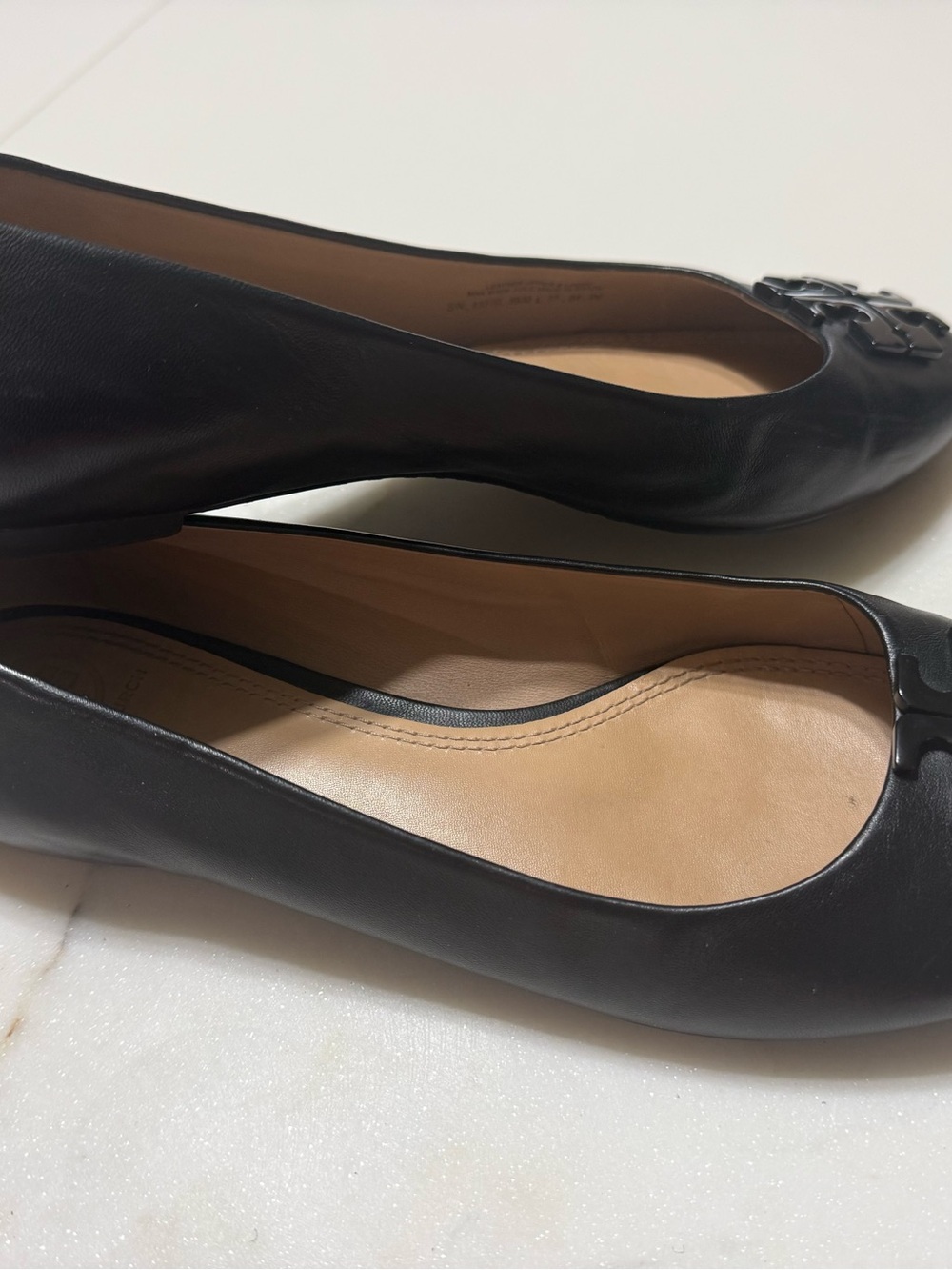 Tory Burch Black Leather Logo Round-Toe Ballet Flats - Picture 2 of 4